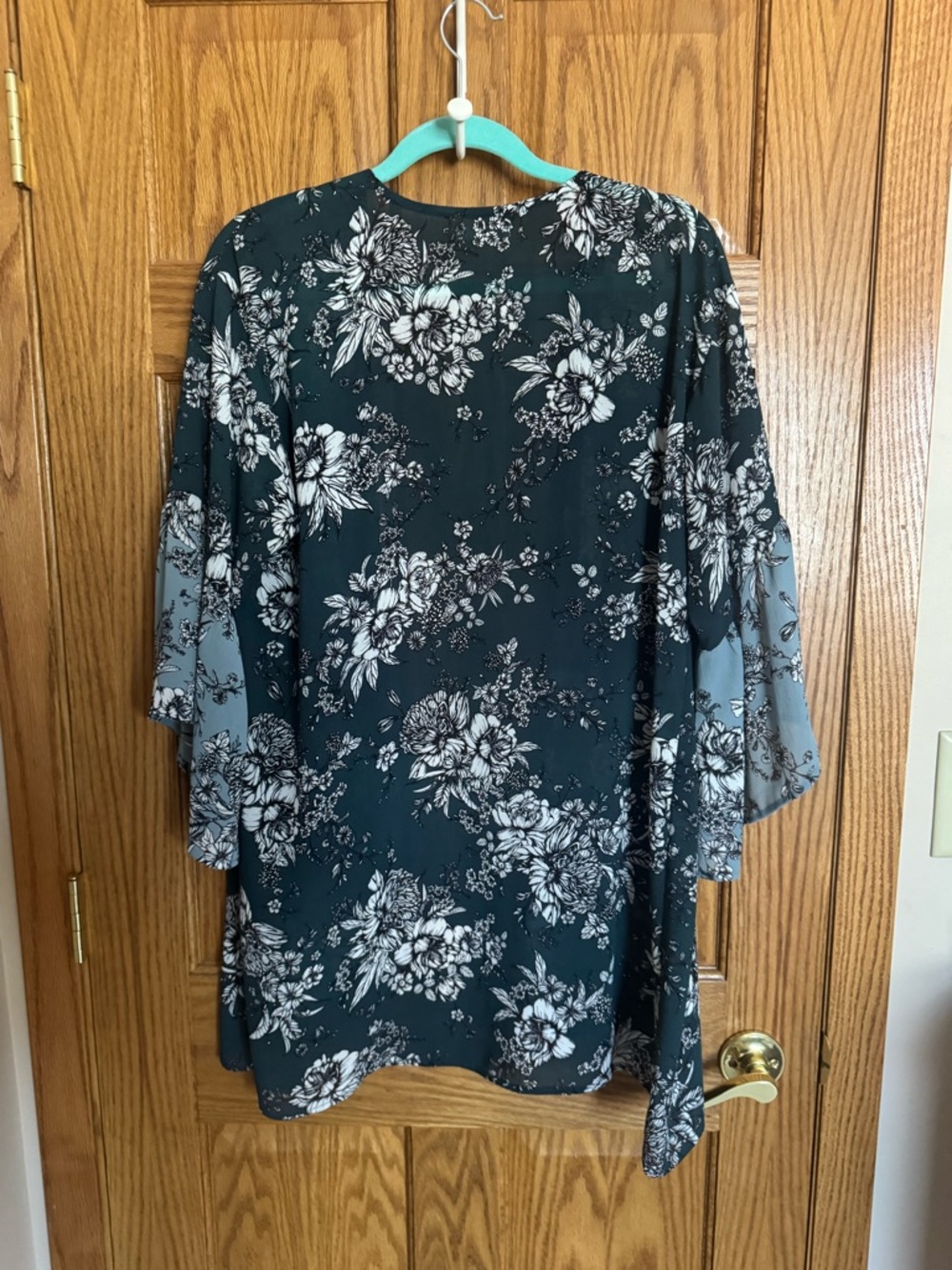 Maurices Teal and White Floral Kimono Top - Large - Picture 3 of 5
